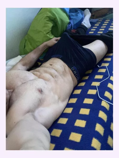 Anyone with bulge underwear kink ?