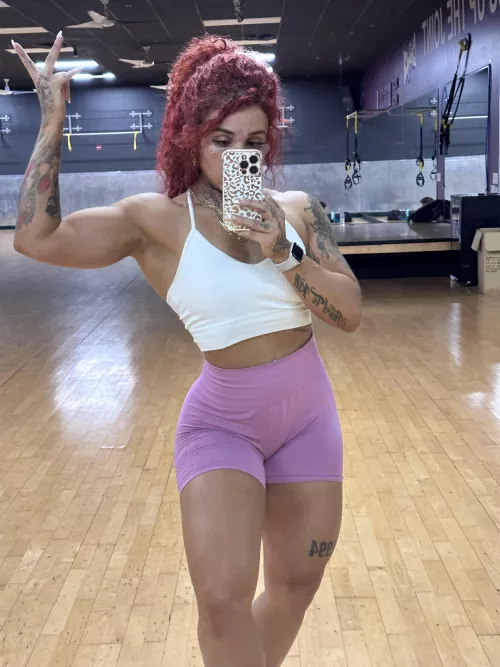 Come lick my sweaty armpits after gym