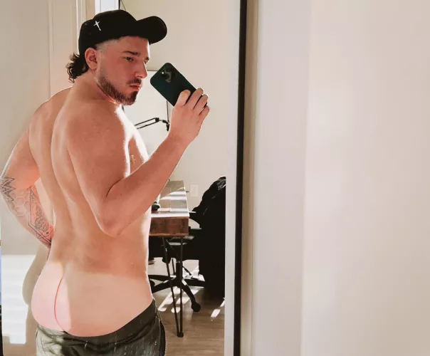 come turn my ass bright red 😈