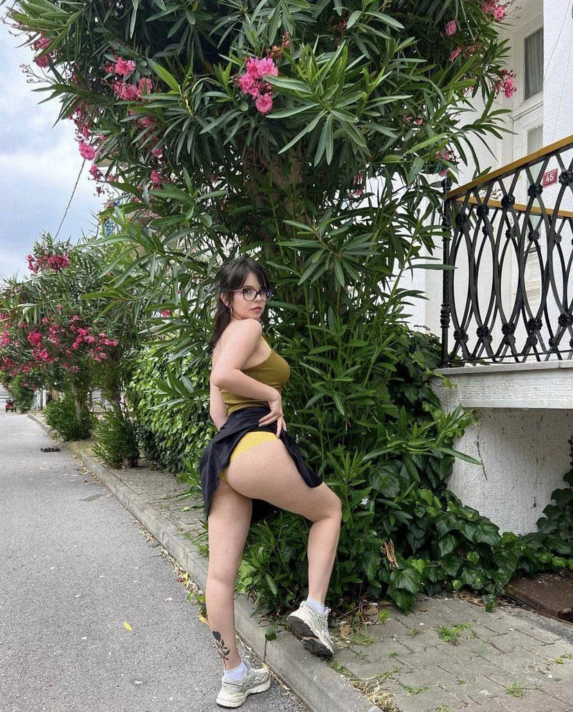 Contemplating giving up my legs and turning back into a mermaid