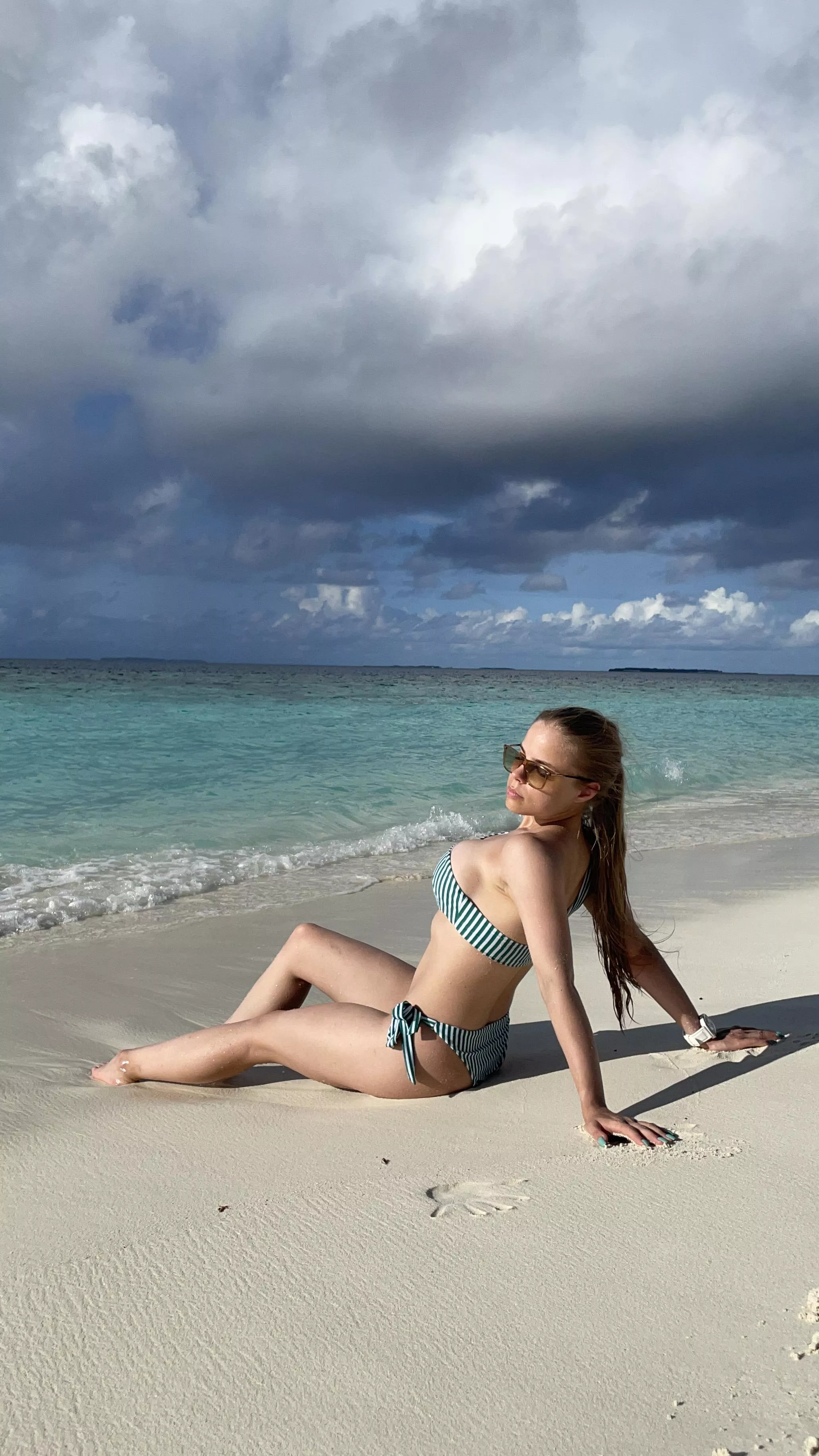 Empty beach, sun and open bikini)