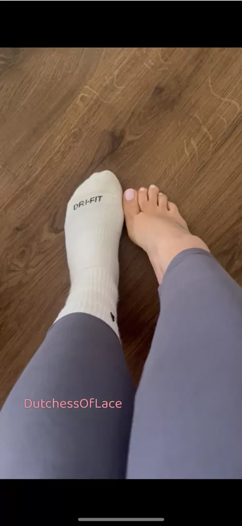 [f] foot rub with lots of oil