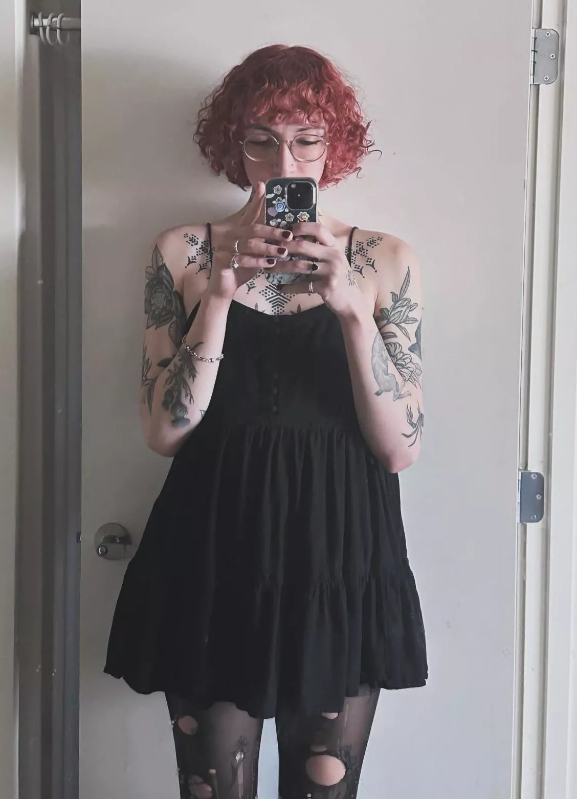 Favorite dress 🖤 feeling cute 