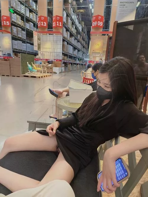 Flashing pussy in IKEA 