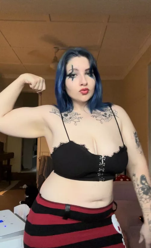 Flexing my goth girl muscles