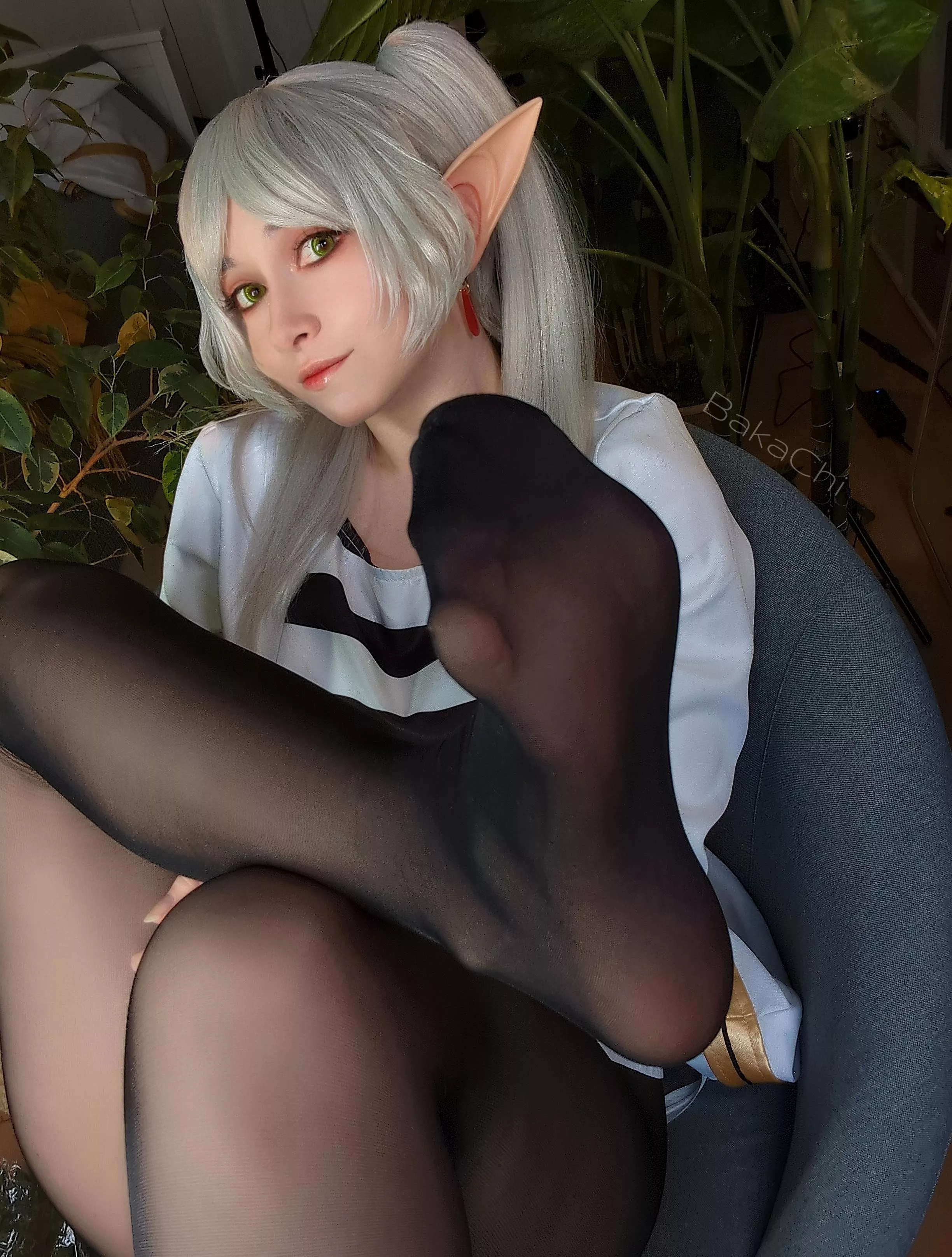 Frieren cosplay by BakaChi