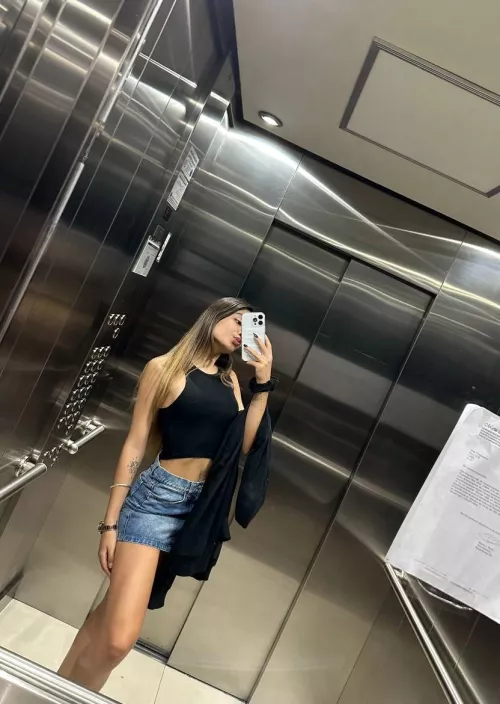 From 1 to 10 how much would you rate my look today?