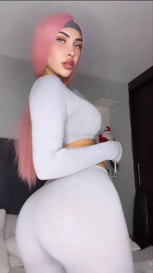 From 1 to 10 how much would you rate my look today?