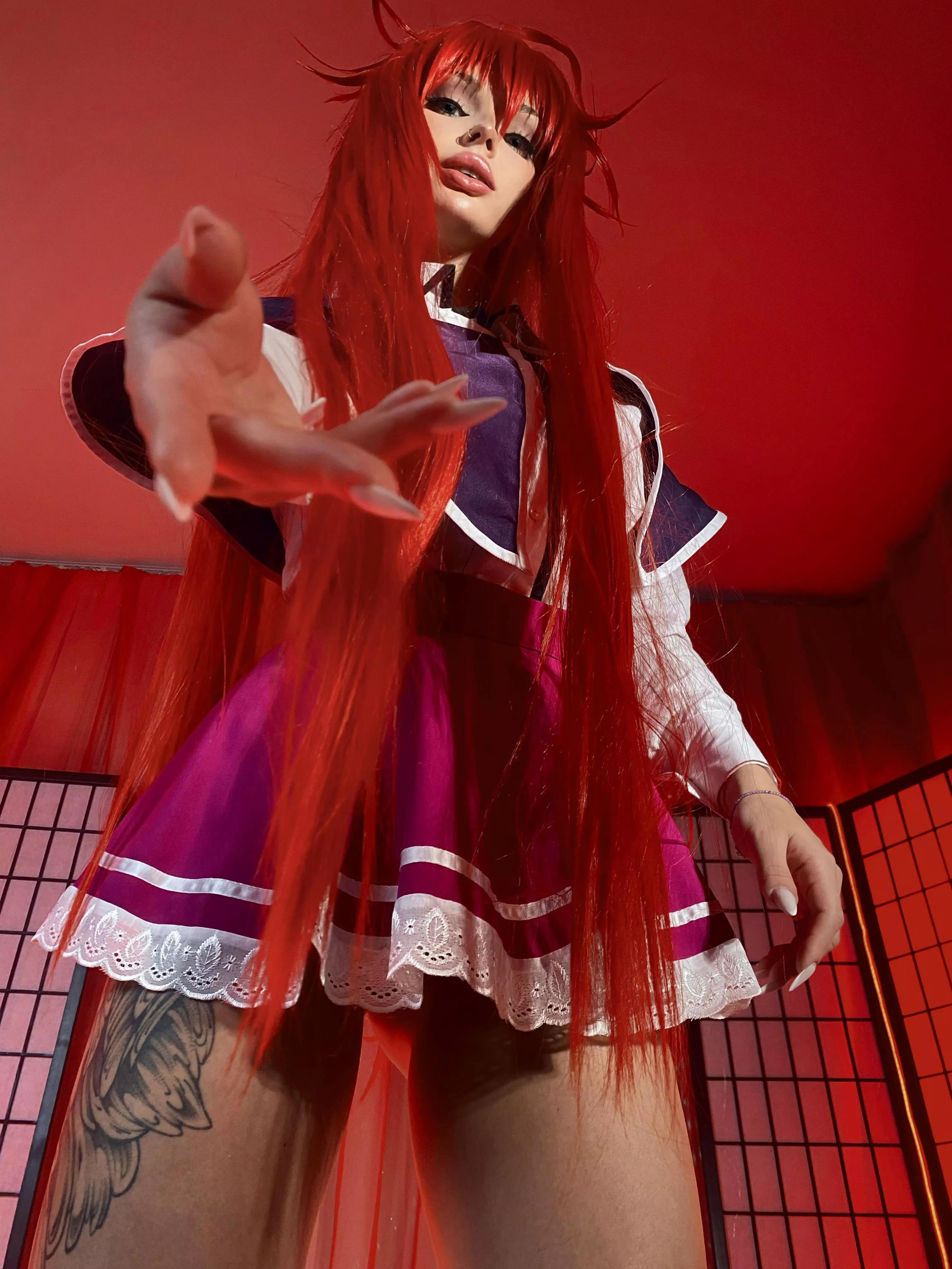 Give me your hand, I'll take you into the world of the occult