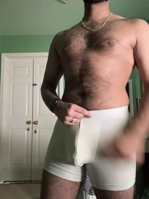 Growing out hair how’s it look 