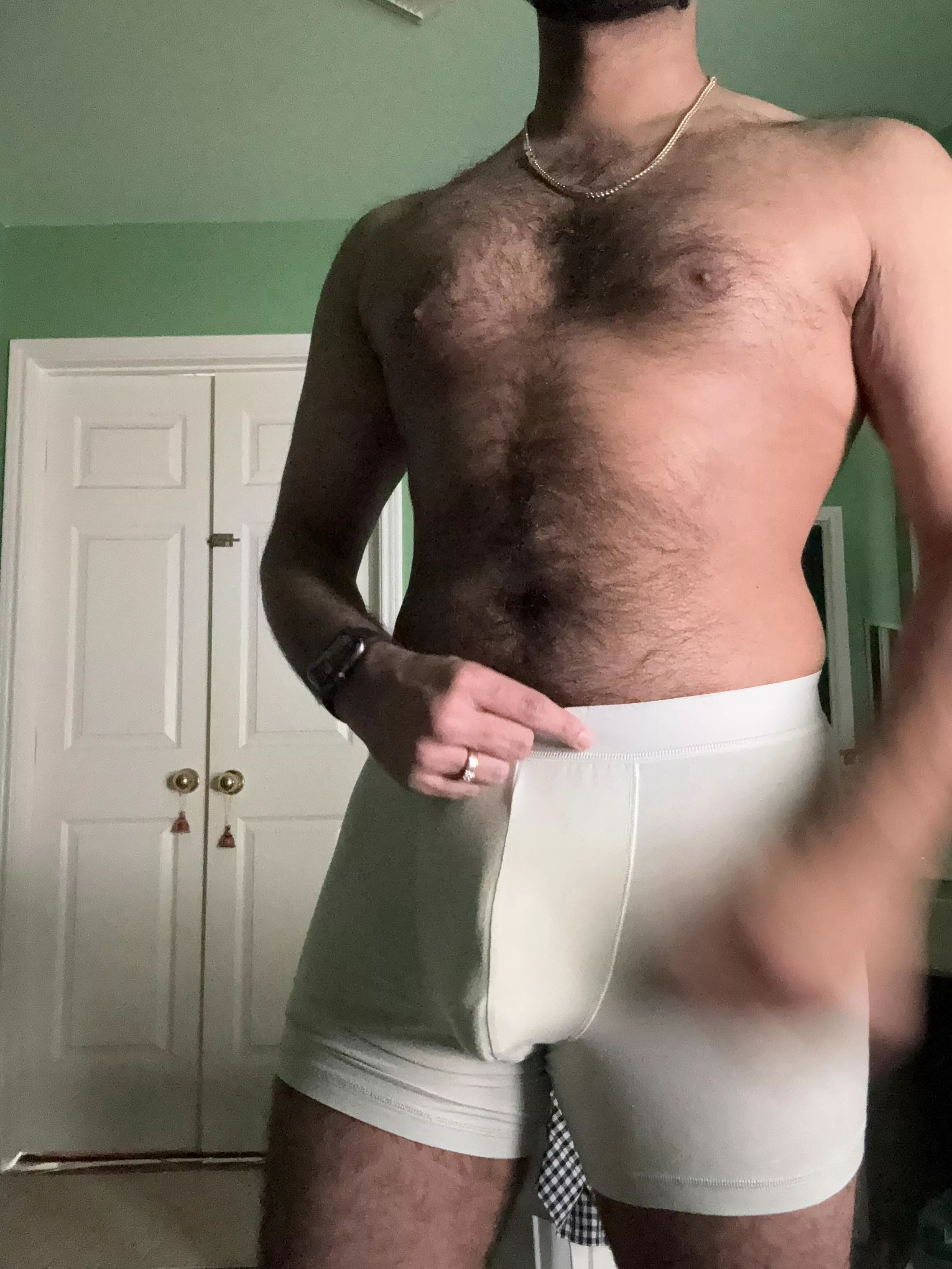 Growing out hair how’s it look 