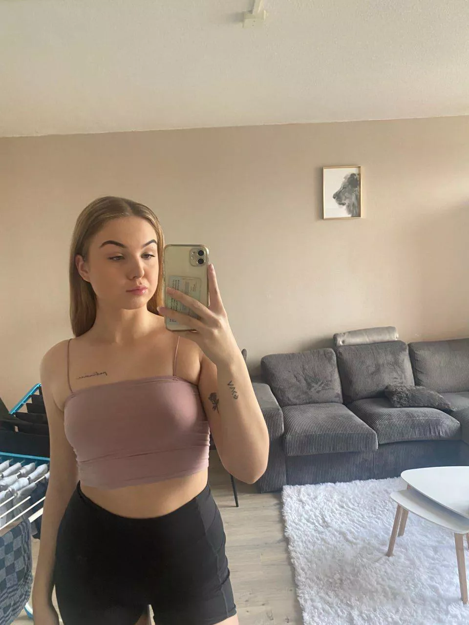 hello hello single btw