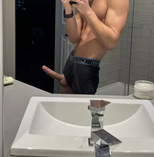 Hey there first post here😅