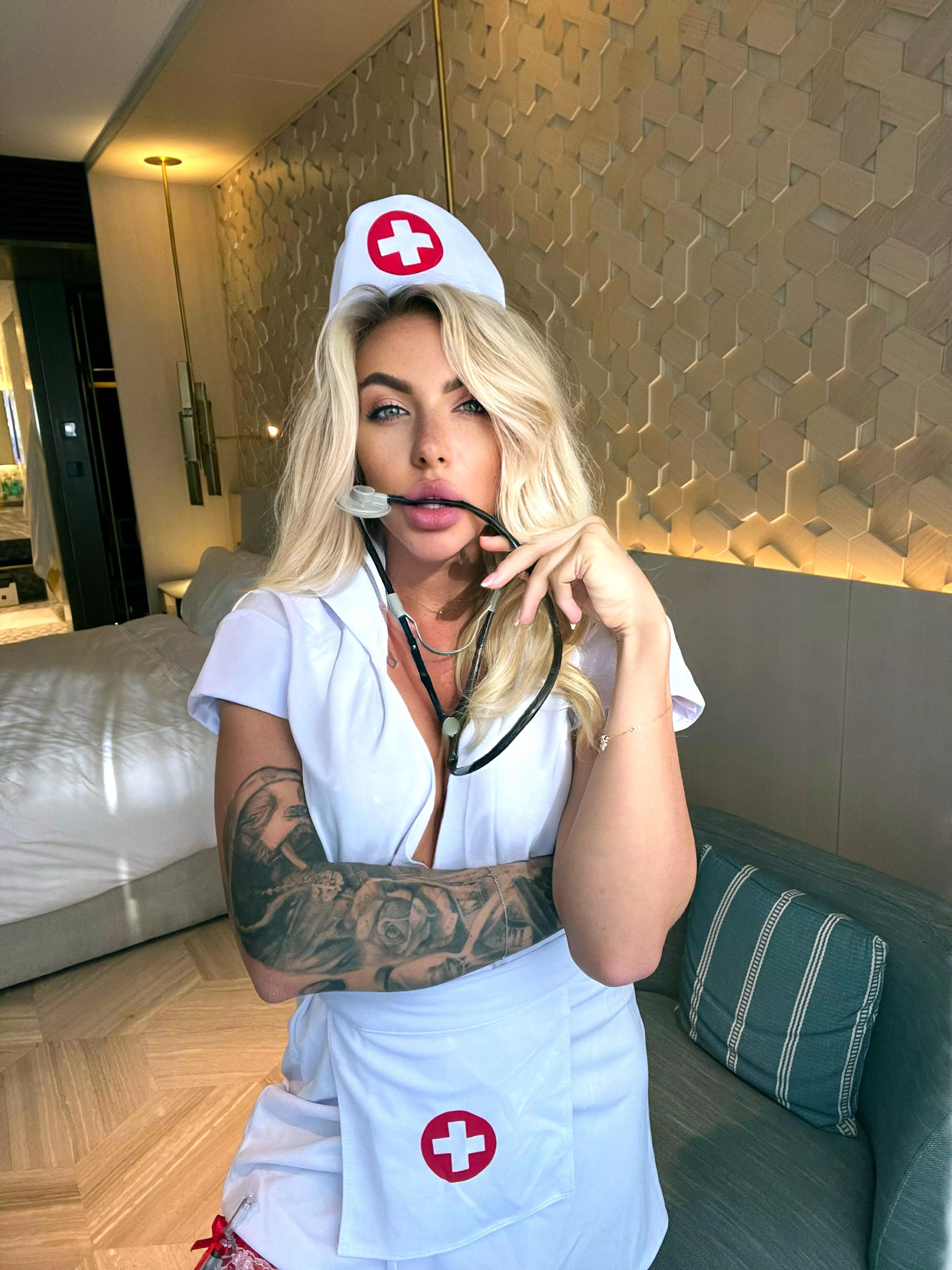 How would you feel if a doctor like that came to see you?