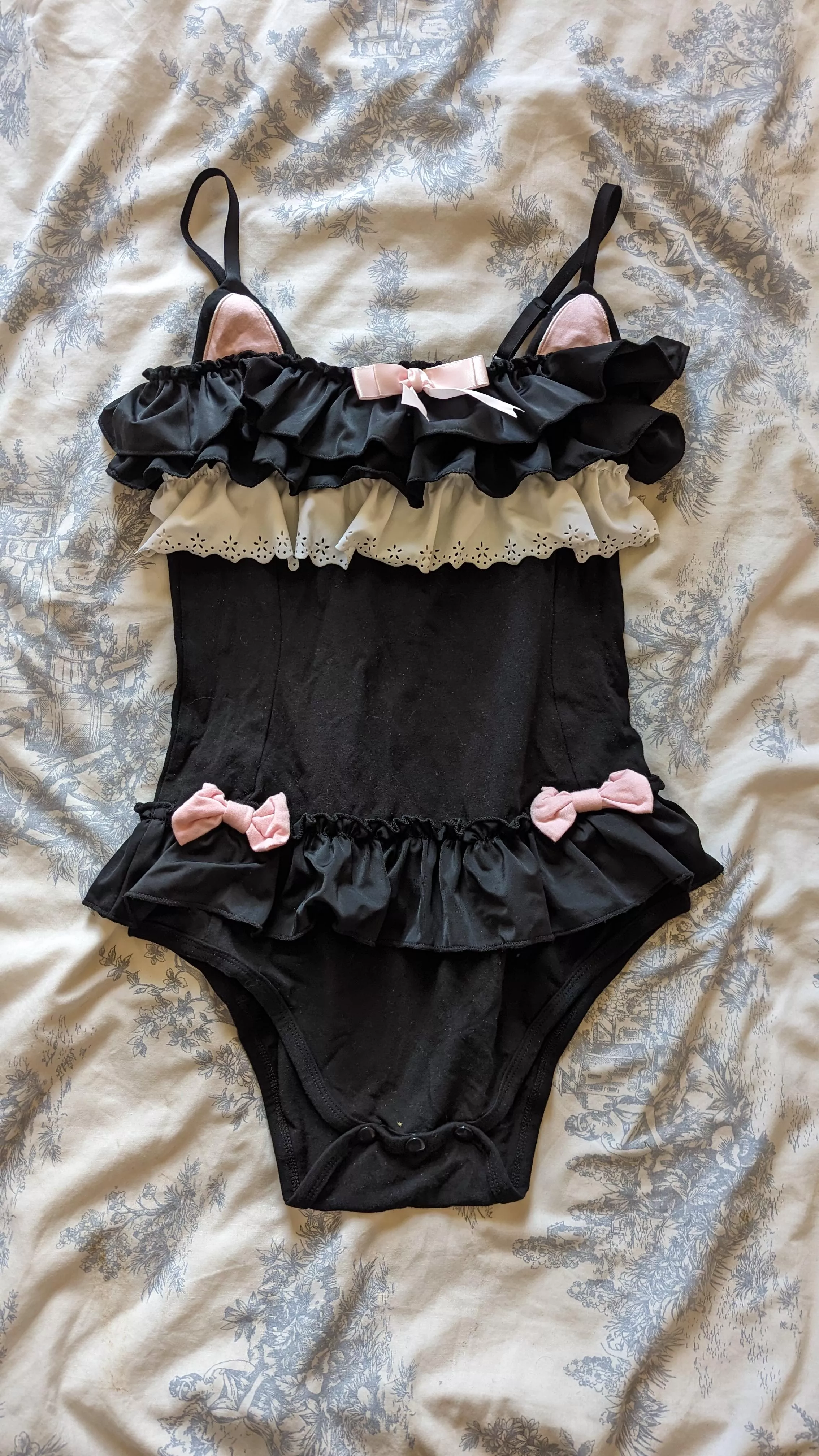 I don't know whether to keep this cute one piece or part with it 🤭
