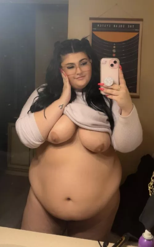 i’m drunk and i wish you would’ve been at the bar to reach your hand up my skirt 😇