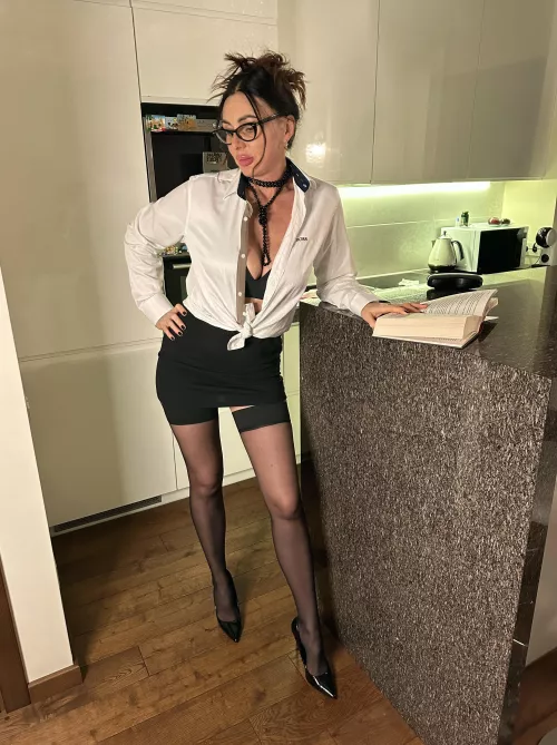 I’m not wearing panties under this and I’m hoping I’ll get a chance to show someone at work