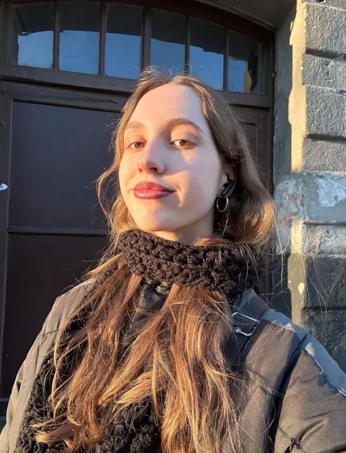 I'm walking and I think that I wouldn't mind if you tore my bra