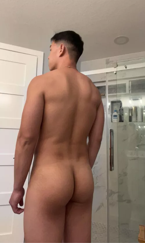 Looking to work out the lower body more. What exercises would you recommend? [33]