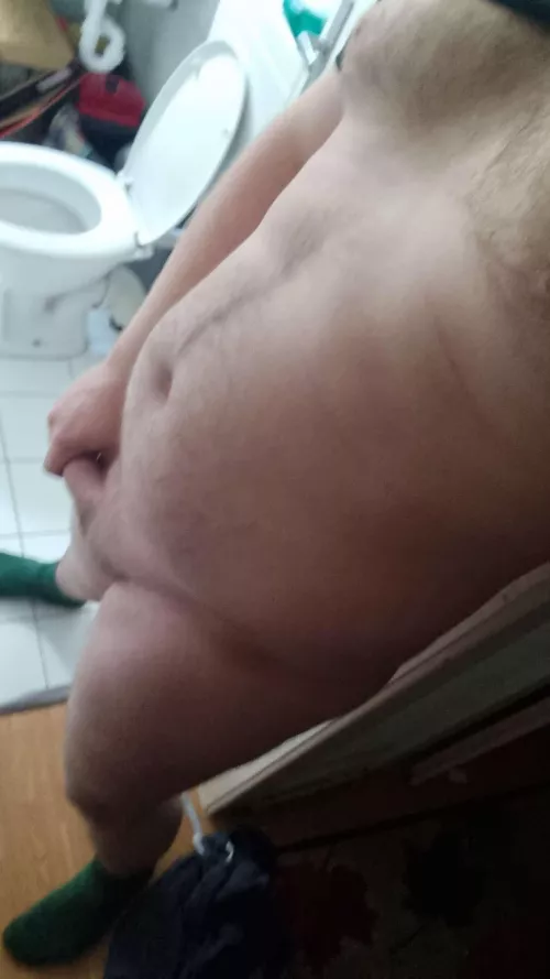 Love to be naked around the house 