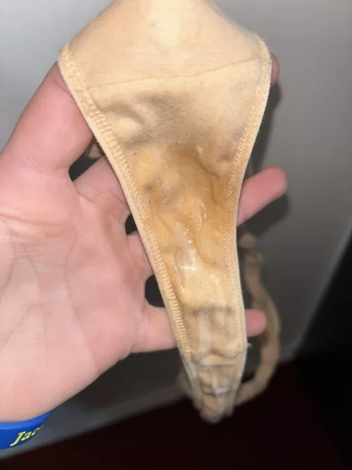 Love to make a sticky mess🙈