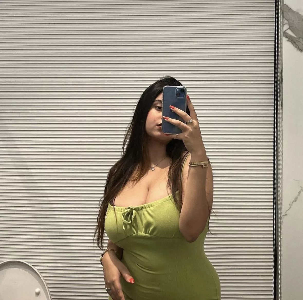 Massive in green 