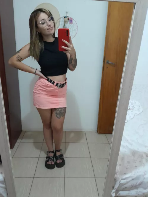 Most of the posts are with dresses but do you still like skirts?