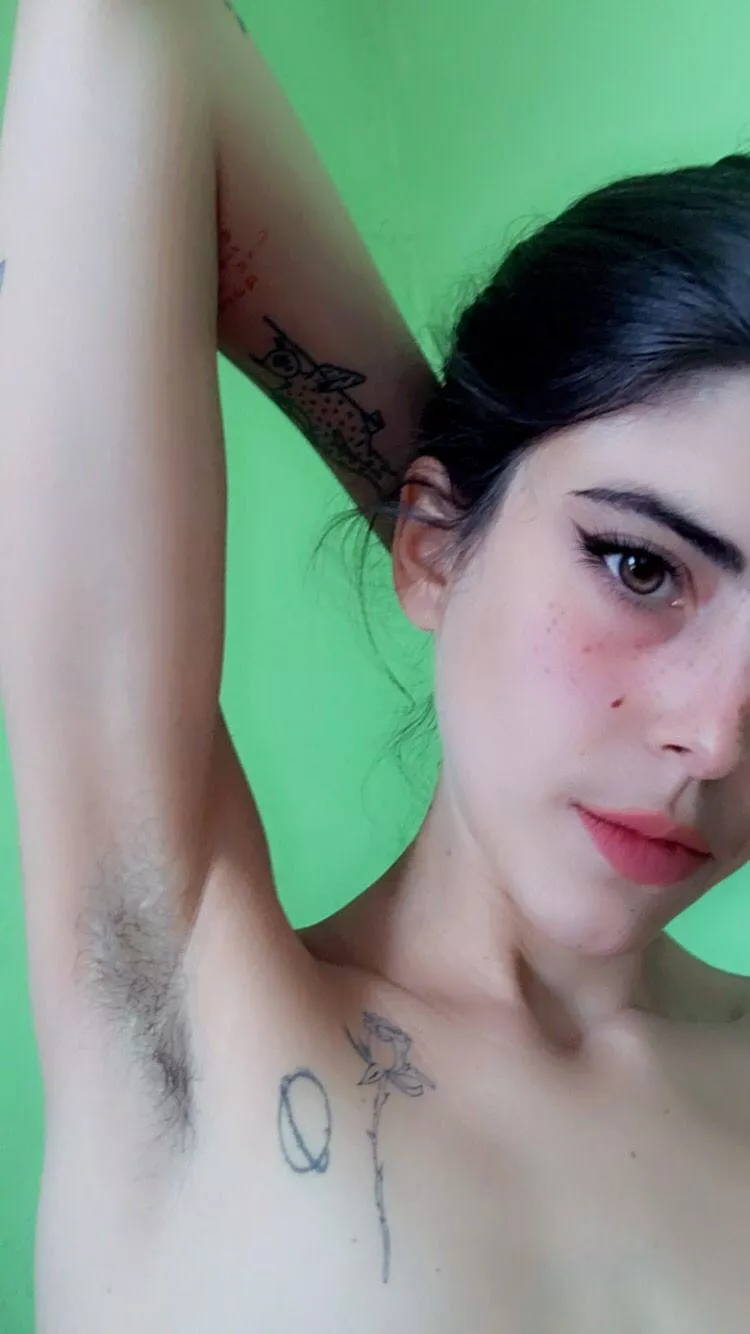 My armpit magical scent is getting into your senses and hypnotizing you boi