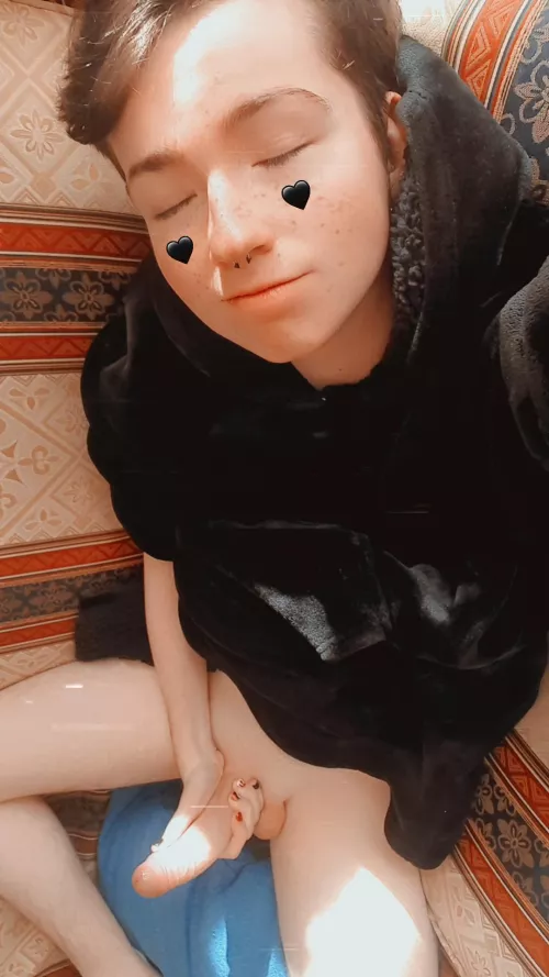 My roommate tells me i have a big dick but i disagree lol