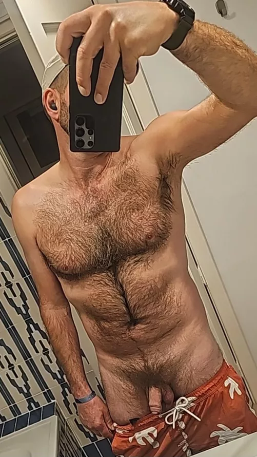 On vacation anyone wanting my room number 🤔 