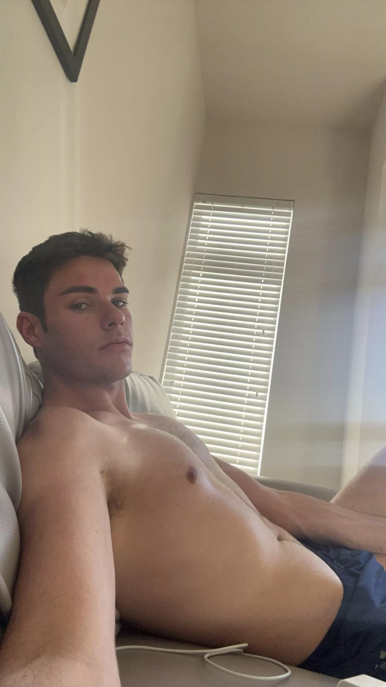 Relaxing and still single 😒