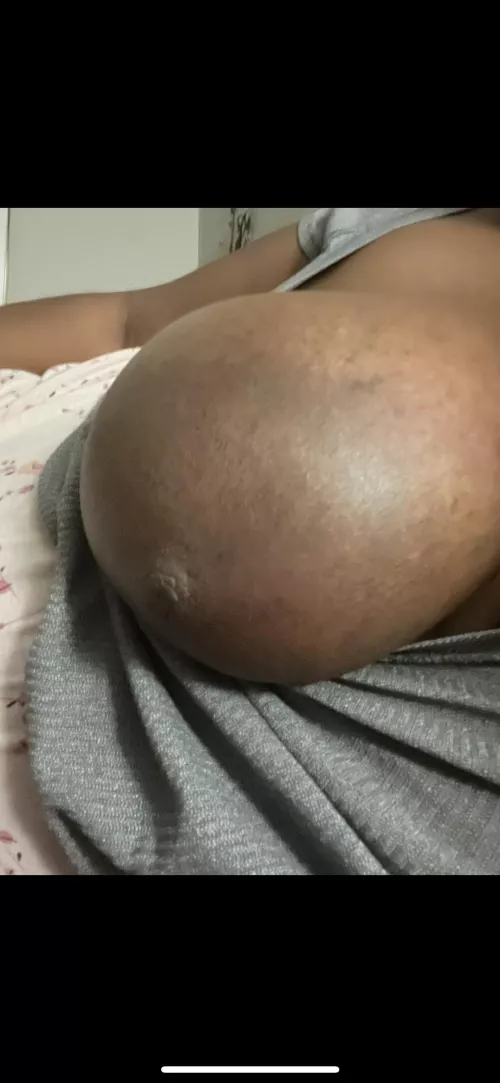 She’s old and has some knockers if you wanna see and talk to her hit my up 