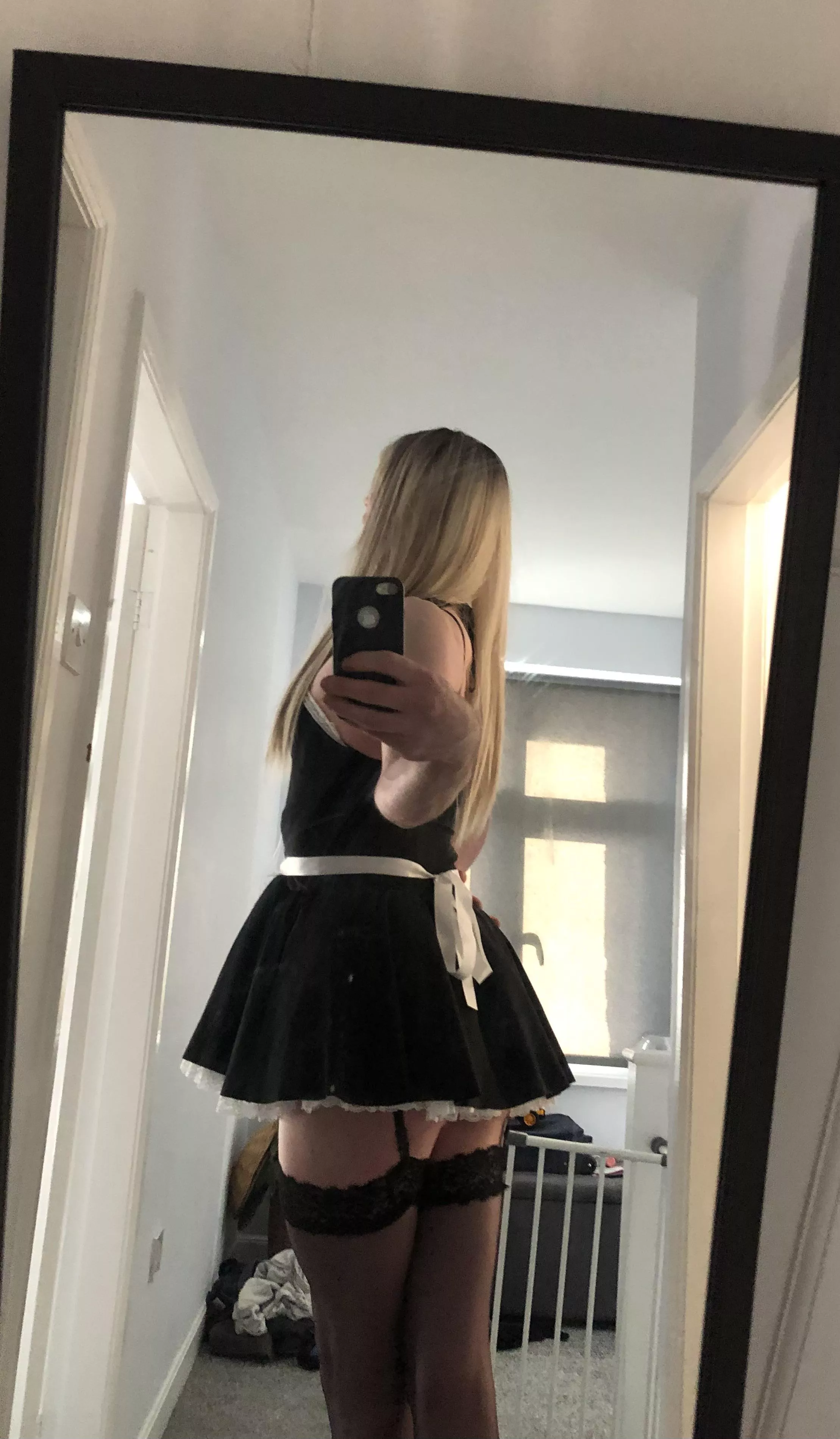 So hard to stay focused dressed like this 🥰