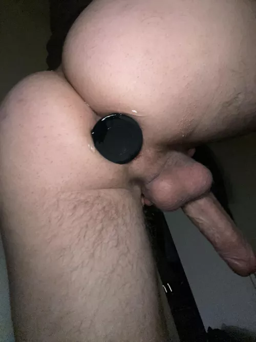Stuffing my hole get’s me really hard 🥵
