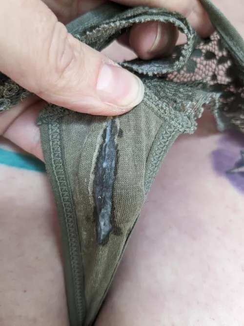 That shift got me and my panties flustered 💦