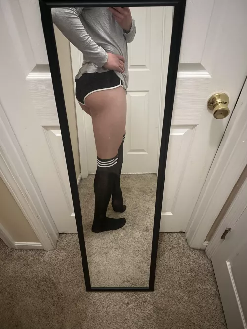 Thic thighs and knee highs!