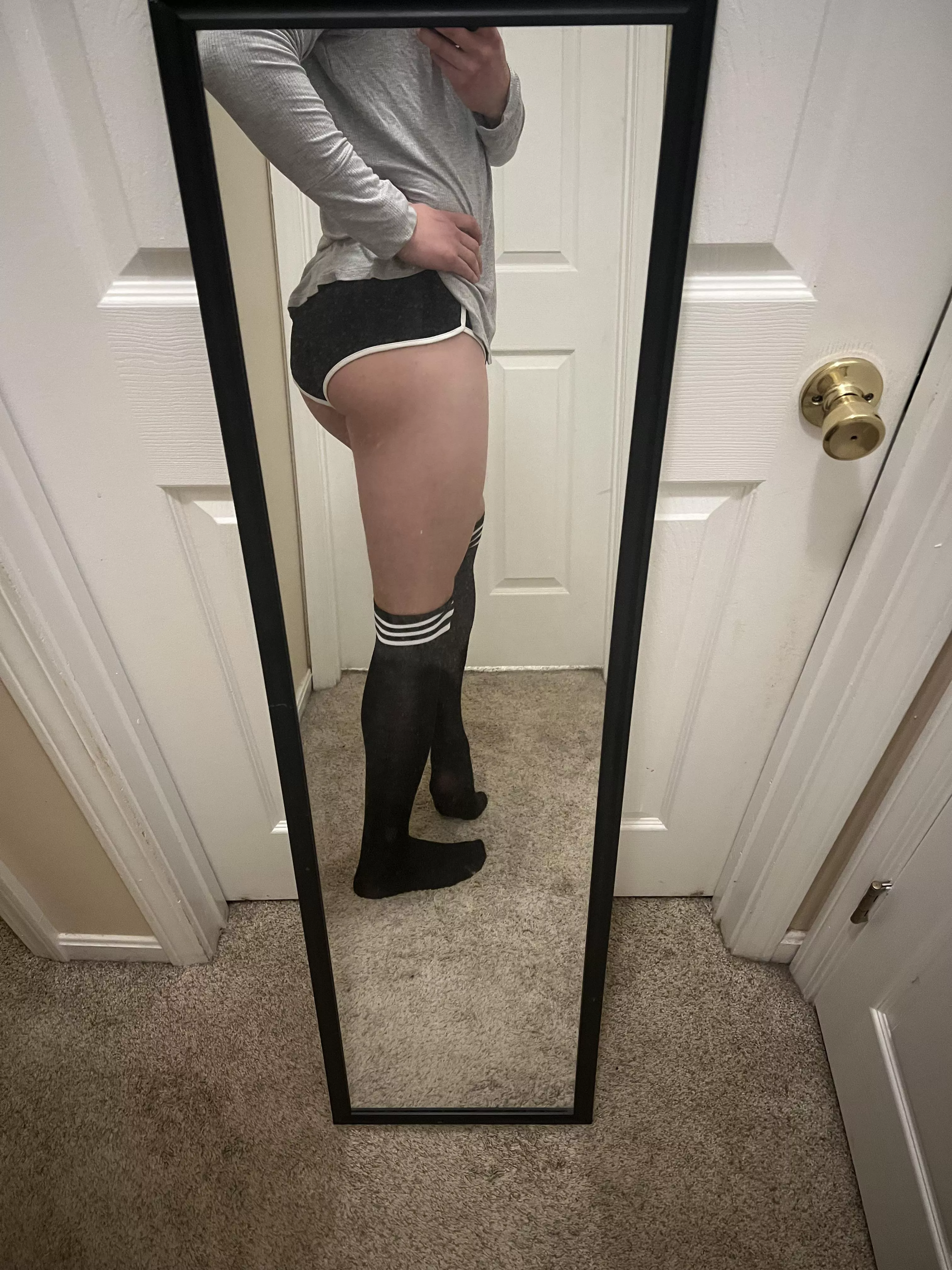 Thic thighs and knee highs!