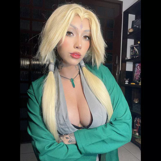 Tsunade (Naruto) by Ghost
