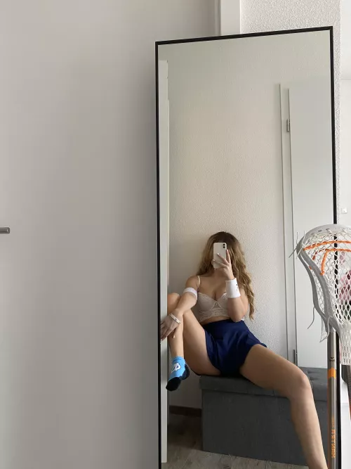 wanna bang a 18 yo lax player