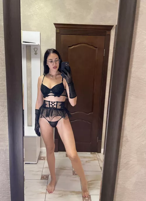 What do you think of my cute feet