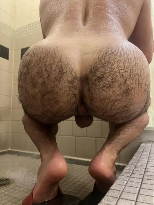 What would you do if you see me in the gym shower like this 🫢