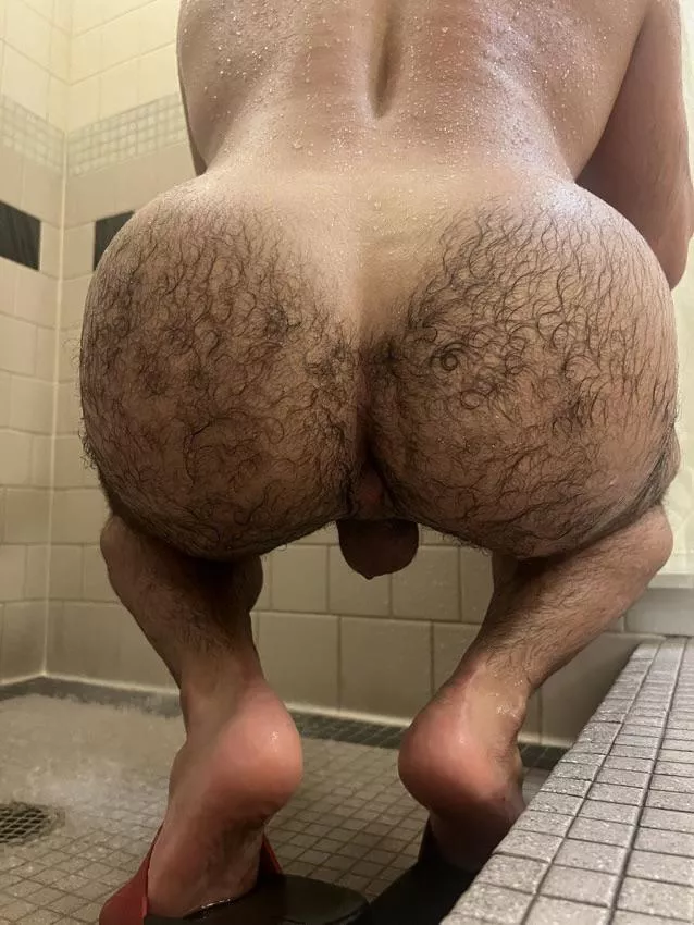 What would you do if you see me in the gym shower like this 🫢