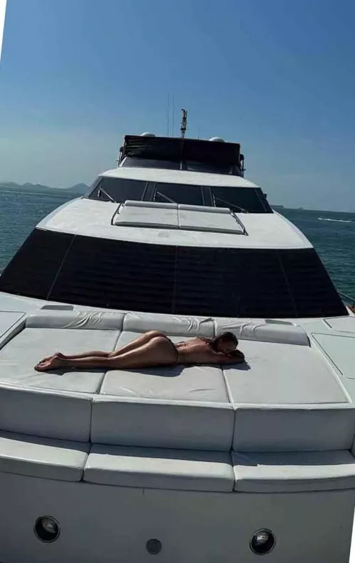 who wants a turn? (f)