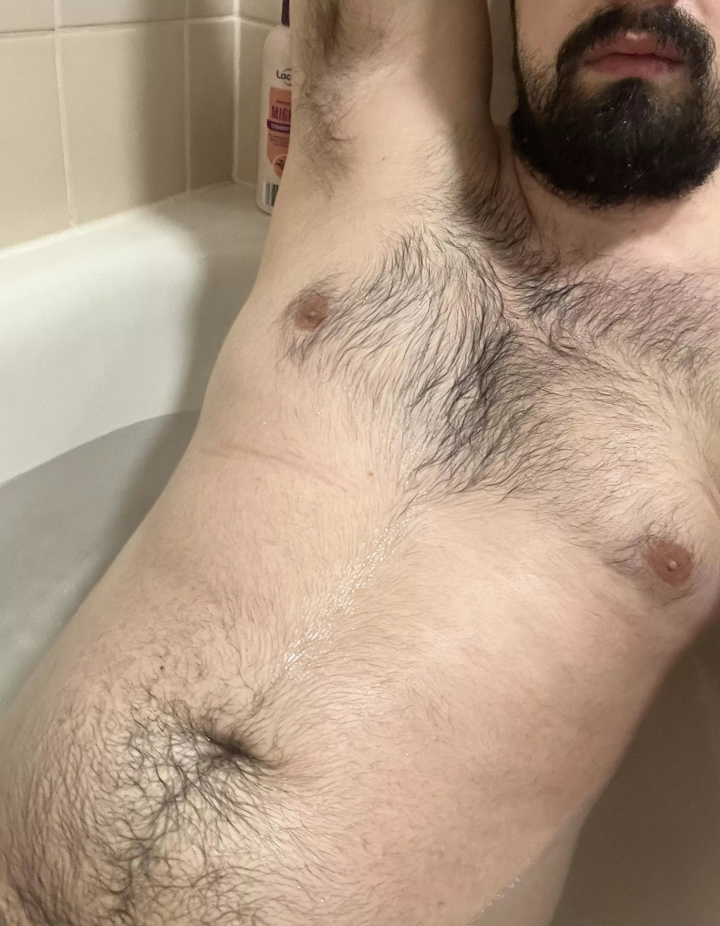 You like a hung, hairy alpha?😈 Dms open 💪🏼