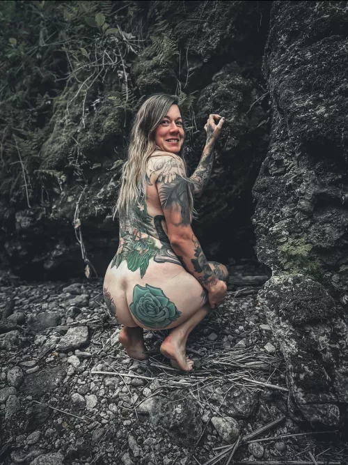 Your missing out if you don’t hike naked