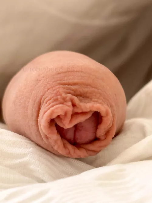 You're absolutely like my uncut cock .....