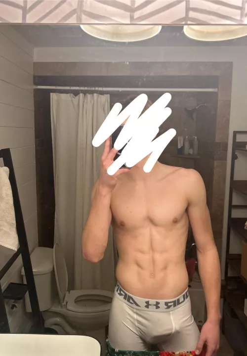 19: Vers FIT HUNG ONLY ADD ME got a big load coming… live++ face++ zachzelly24