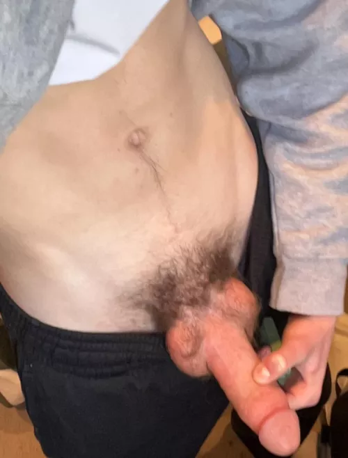 20 hot old men that are fit and muscular and have a big cock dm me need a hot old jerk bro