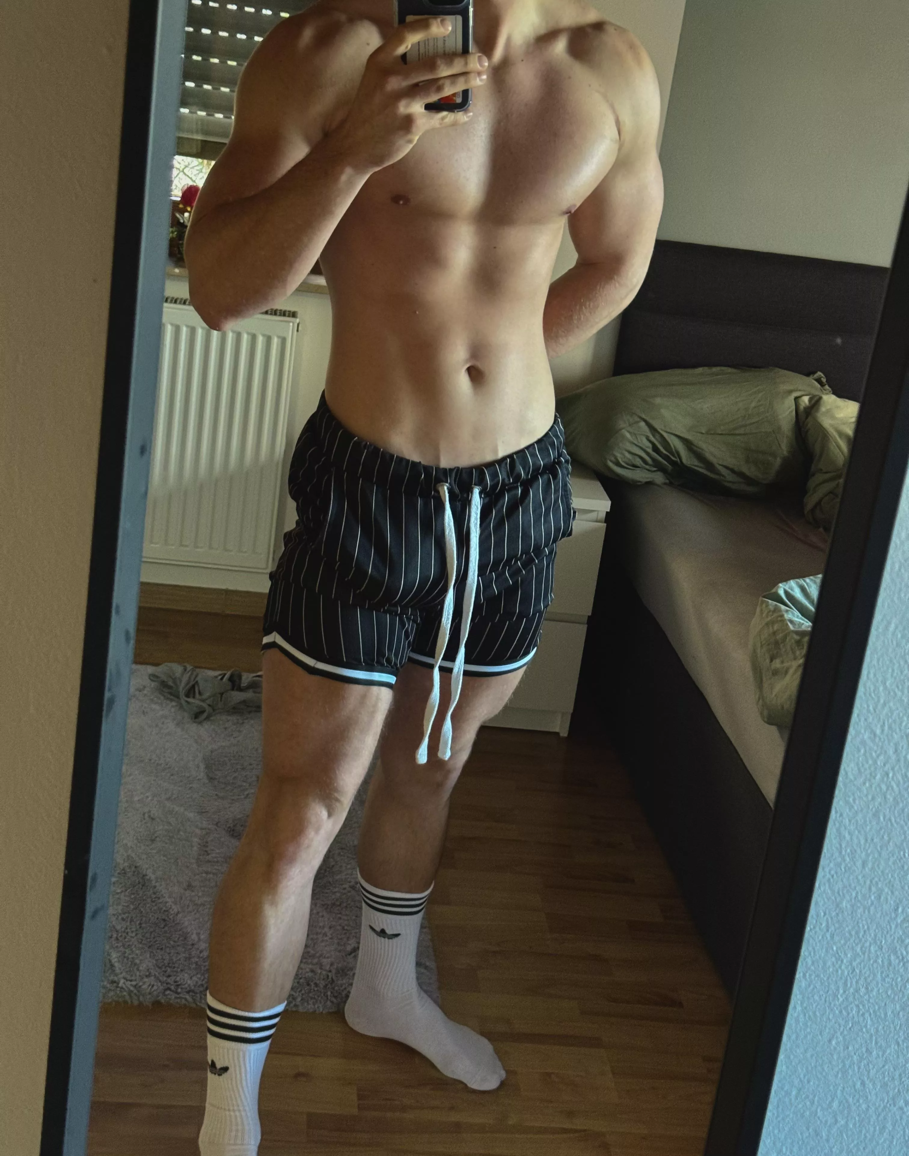 24/ Hope it counts as underwear gut nothing under them 🙈 wear them also sometimes at the gym 😏