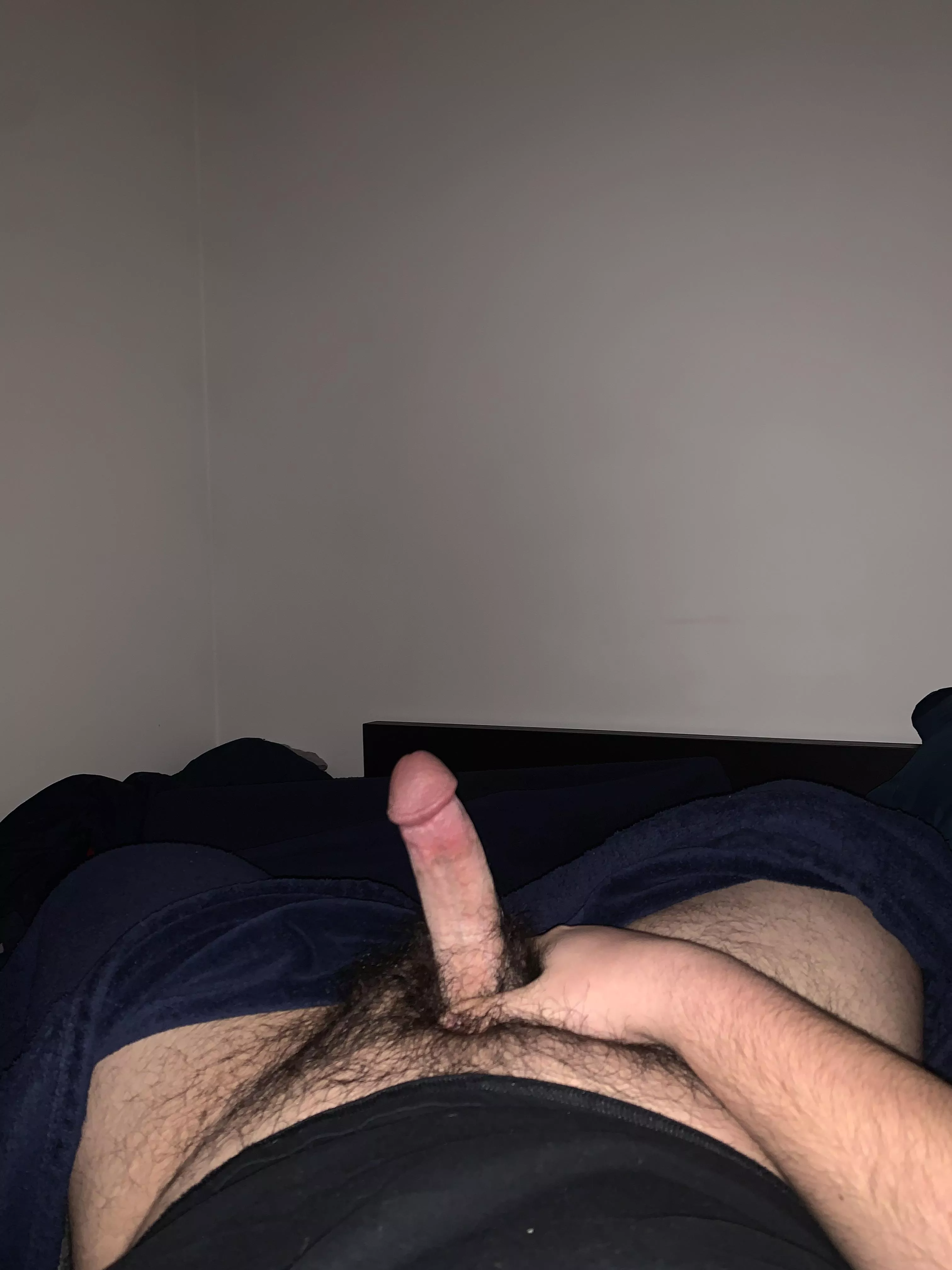 24m stocky bi army vet. lookin for a verbal lil bro or other verbal gooners. kinky+ sc: indecisives2163